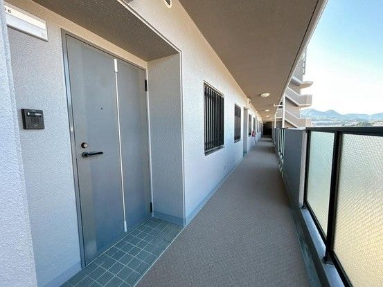 Renovated 3LDK Apartment for Sale in Asakita, Hiroshima - Thumbnail 4