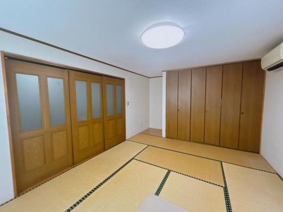 Renovated 2LDK House near Ikeshiki Station, Osaki City - Thumbnail 3