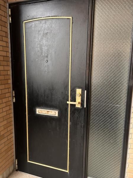 Renovated 3LDK Apartment with Large Balcony in Tsuruga - Thumbnail 4