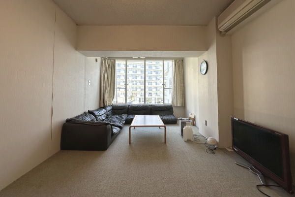 2LDK Apartment for Sale in Atami, Shizuoka - 73.16 sqm - Thumbnail 3