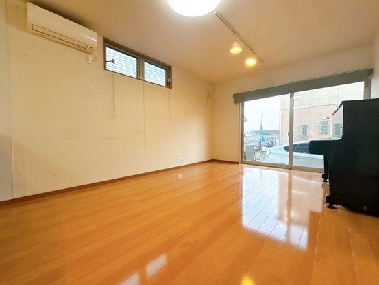 5LDK House for Sale in Isahaya, Nagasaki - 165.5 sqm - Thumbnail 2