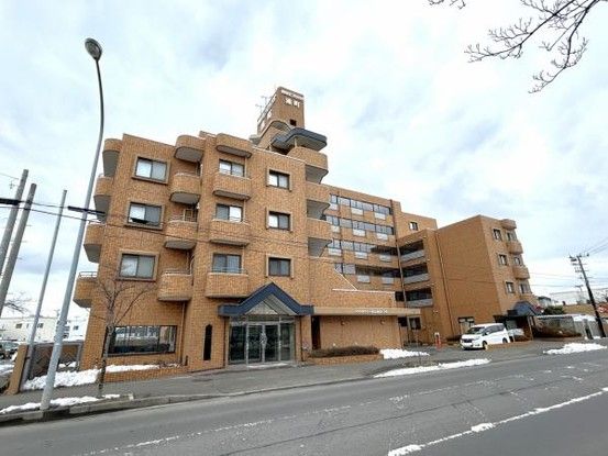 Renovated 3LDK Apartment for Sale in Aomori City, Aomori - Thumbnail 2