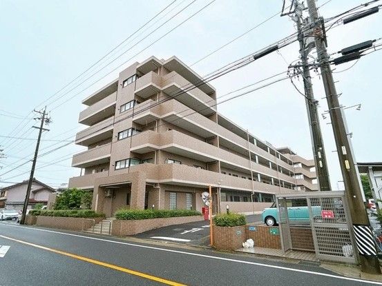 Renovated 3LDK Apartment for Sale in Gifu City - Thumbnail 2