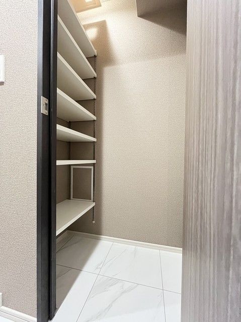 1LDK Apartment for Sale in Central Kumamoto City - Thumbnail 4