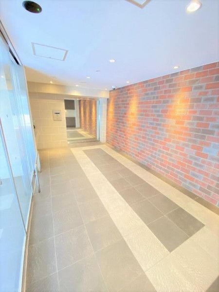 3LDK Apartment for Sale in Hyogo Ward, Kobe - 69m² - Thumbnail 3