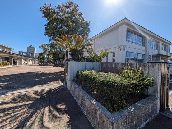Renovated 4LDK Detached House in Chikushino, Fukuoka - Thumbnail 2