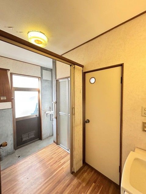 Renovated 3LDK House for Sale Near Minami-Utsunomiya Station - Thumbnail 4