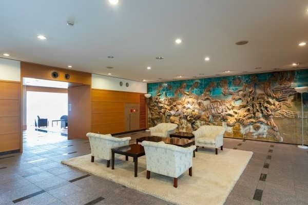 2LDK Apartment for Sale in Atami with Private Onsen - Thumbnail 4