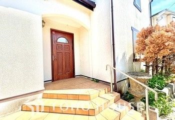 4LDK Detached House for Sale in Komae, Tokyo - Thumbnail 2