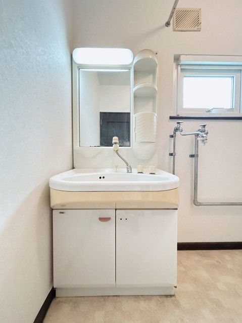 5LDK Detached House in Teine-ku, Sapporo, Hokkaido - 131.65 sqm - Thumbnail 2