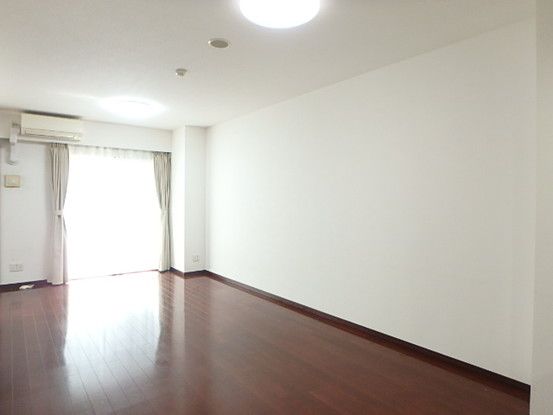 2LDK Apartment for Sale in Takamatsu, Kagawa - 71.81sqm - Thumbnail 4