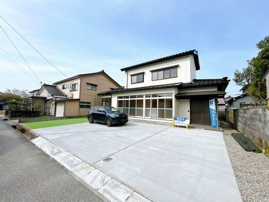 Renovated 5LDK House in Uozu, Toyama - 108.67 sqm - Thumbnail 3