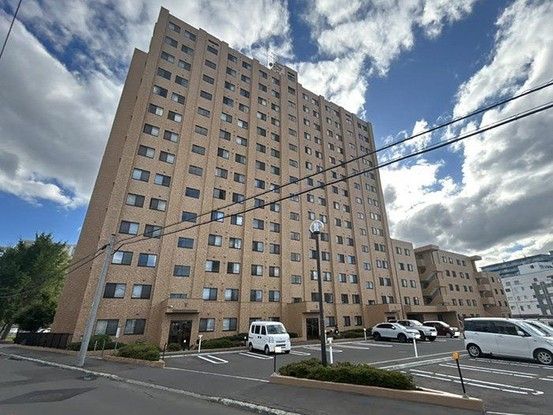 Renovated 3LDK Apartment in Sapporo Shiroishi Ward - Thumbnail 2