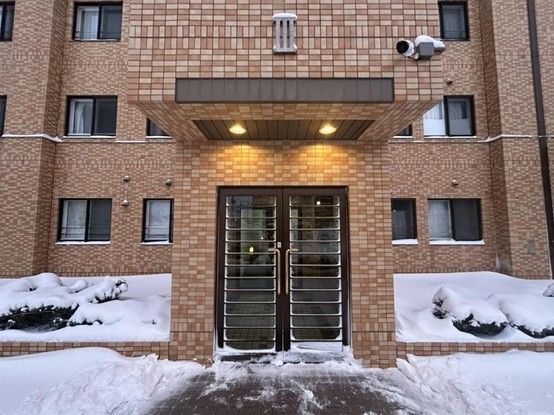 Renovated 3LDK Apartment in Sapporo Shiroishi Ward - Thumbnail 4
