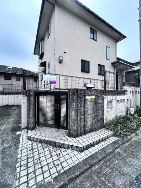 4LDK House for Sale in Higashiyamadai, Nishinomiya - Thumbnail 2
