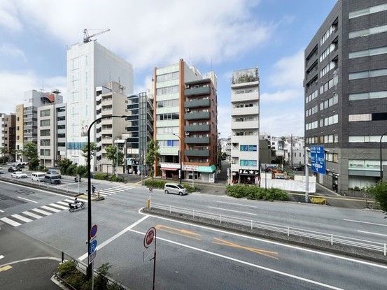 Renovated 1LDK Apartment in Nakameguro, Meguro-ku, Tokyo - Thumbnail 2