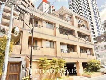 2LDK Renovated Apartment in Minato City, Tokyo - Thumbnail 2