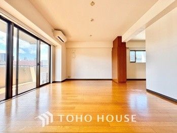 2LDK Renovated Apartment in Minato City, Tokyo - Thumbnail 4