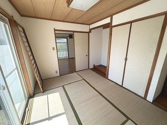 4LDK House for Sale in Shikigaoka, Hatsukaichi City - Thumbnail 4