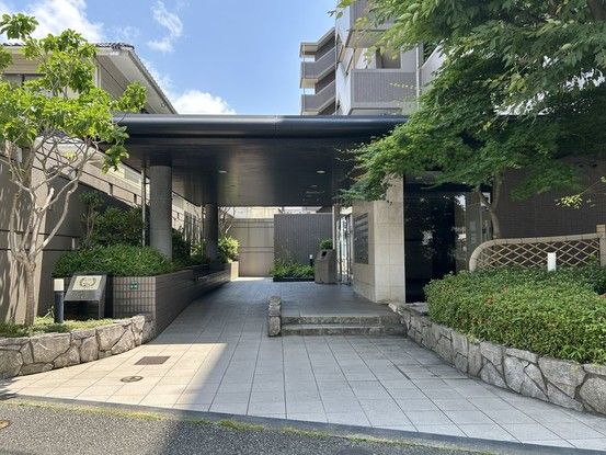 Renovated 3LDK Apartment in Minami Ward, Fukuoka City - Thumbnail 4