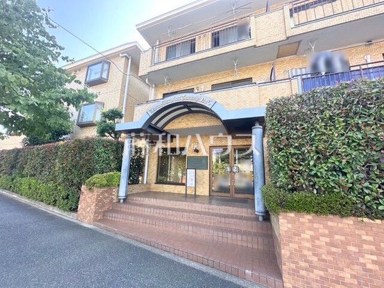 Renovated 3LDK Apartment in Nishi-Tokyo, 64.66 sqm - Thumbnail 2