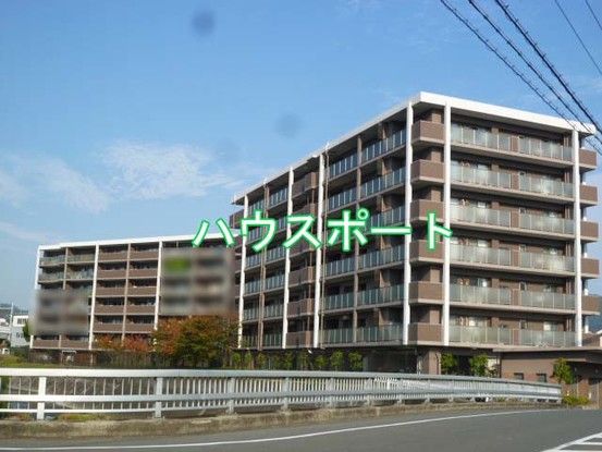 3LDK Renovated Apartment Near Higashino Station in Kyoto - Thumbnail 2
