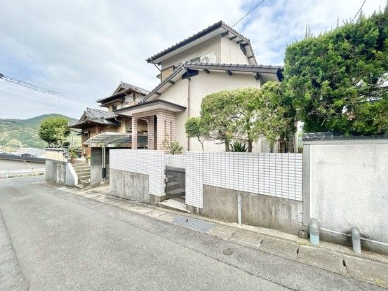 Renovated 2LDK House in Nagasaki City with Garden and Parking - Thumbnail 2