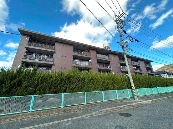 3DK Apartment for Sale in Kure, Hiroshima - 50.08 sqm - Thumbnail 2