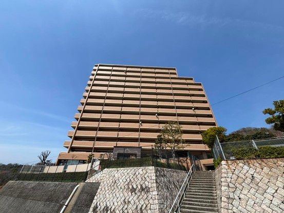 3LDK Apartment in Higashi-ku, Hiroshima - 73.35 sqm - Thumbnail 4