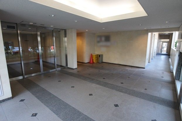 3LDK Top-Floor Apartment in Adachi-ku, Tokyo - Thumbnail 4