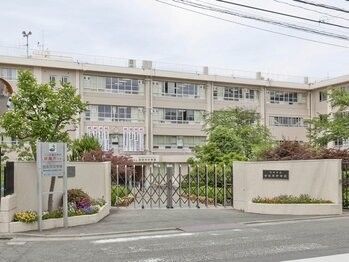 Apartment in Kawasaki, 3LDK, 57.57 sqm, Near Miyazakidai Station - Thumbnail 2