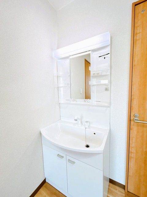 Renovated 4LDK House in Abashiri, Hokkaido - 130.59 sqm - Thumbnail 2
