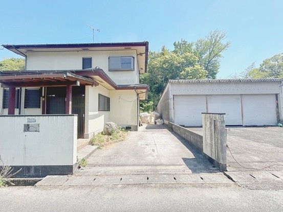Renovated 4LDK House in Miyaki Town, Saga Prefecture - Thumbnail 2