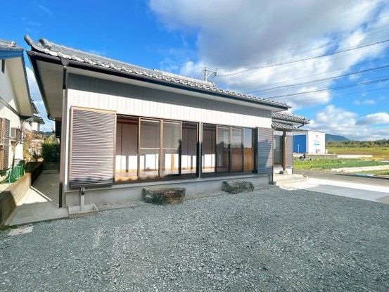 Renovated 3LDK House in Saga City with Parking - Thumbnail 2