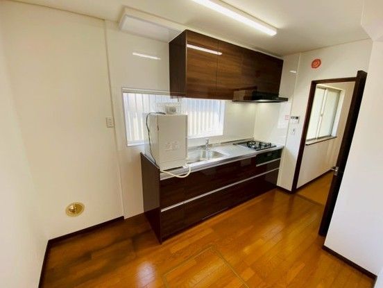 5LDK Used Detached House in Narita, Chiba - 100sqm - Thumbnail 3