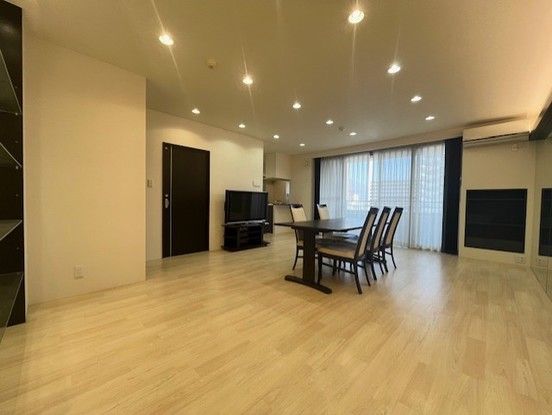 Renovated 2LDK Apartment Near Suizokukan-guchi Station, Kagoshima - Thumbnail 3