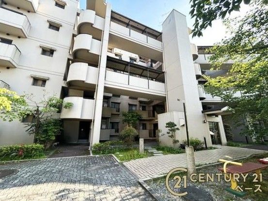 3LDK Apartment for Sale in Ikoma, Nara - 69.97 sqm - Thumbnail 3