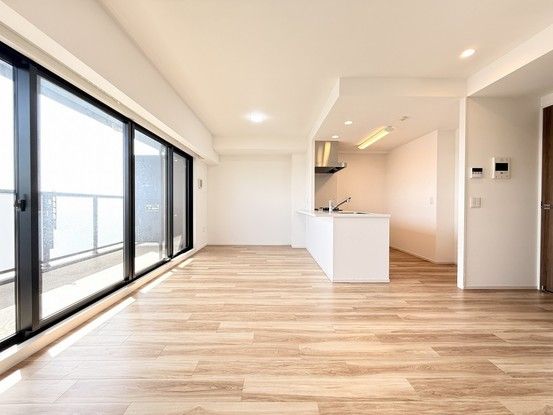 2LDK Apartment for Sale in Gifu City, Gifu Prefecture - Thumbnail 4
