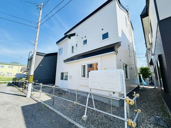 Renovated 5LDK House for Sale in Hakodate, Hokkaido - Thumbnail 3
