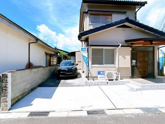 Renovated 4LDK House Near Kajiki Station in Aira City - Thumbnail 3