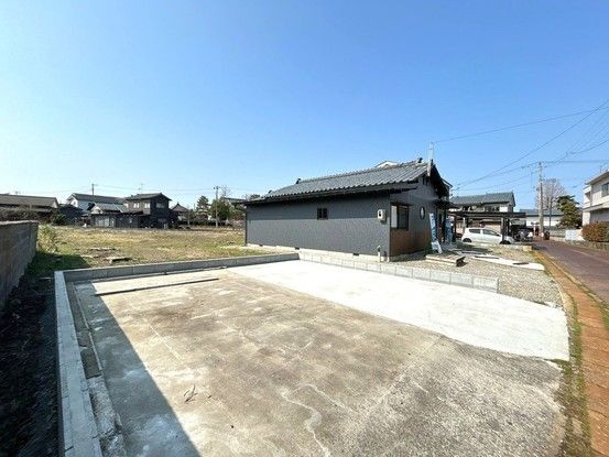 Renovated 3LDK House on Large Lot in Agano City, Niigata - Thumbnail 2