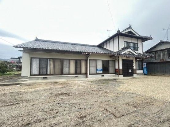 Renovated 7DK House in Shobara, Hiroshima - 181m2 - Thumbnail 3