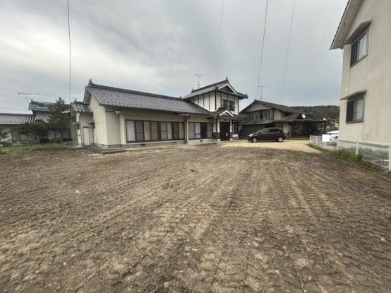 Renovated 7DK House in Shobara, Hiroshima - 181m2 - Thumbnail 2