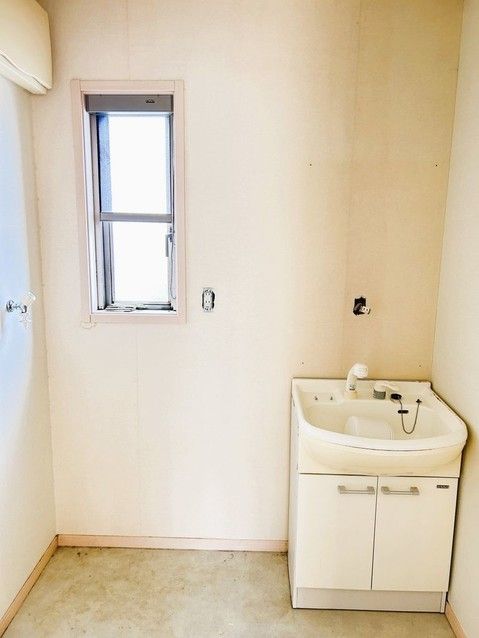 Renovated 2LDK House in Hitachinaka, Ibaraki - 63m² - Thumbnail 4