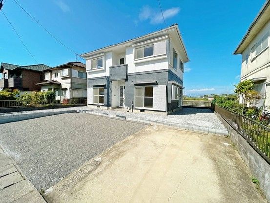 Renovated 4LDK House for Sale in Hikone, Shiga - Thumbnail 2