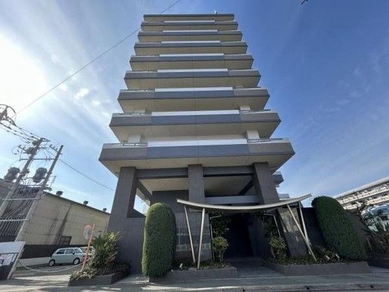 Renovated 3SLDK Apartment for Sale in Hakata Ward, Fukuoka - Thumbnail 2