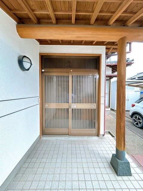 Renovated 4LDK House in Tosu, Saga with 4 Parking Spaces - Thumbnail 4