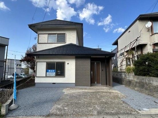 Renovated 3LDK House in Aomori City with Parking - Thumbnail 2