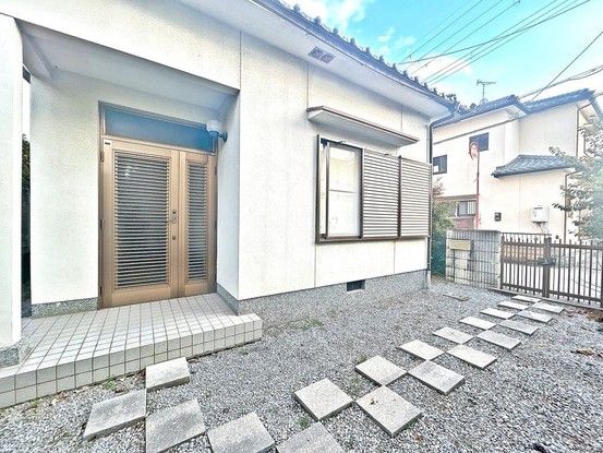 4LDK Used House for Sale in Hikone, Shiga Near Hikoneguchi Station - Thumbnail 2