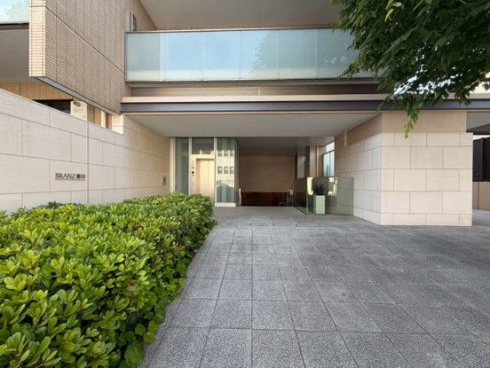 3LDK Apartment for Sale in Setagaya, Tokyo with Roof Balcony - Thumbnail 2